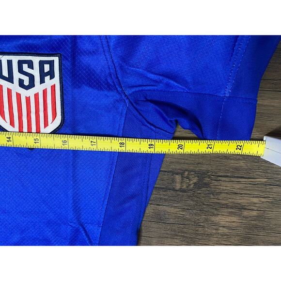 USA Soccer | Women’s Medium Jersey - Picture 4 of 7